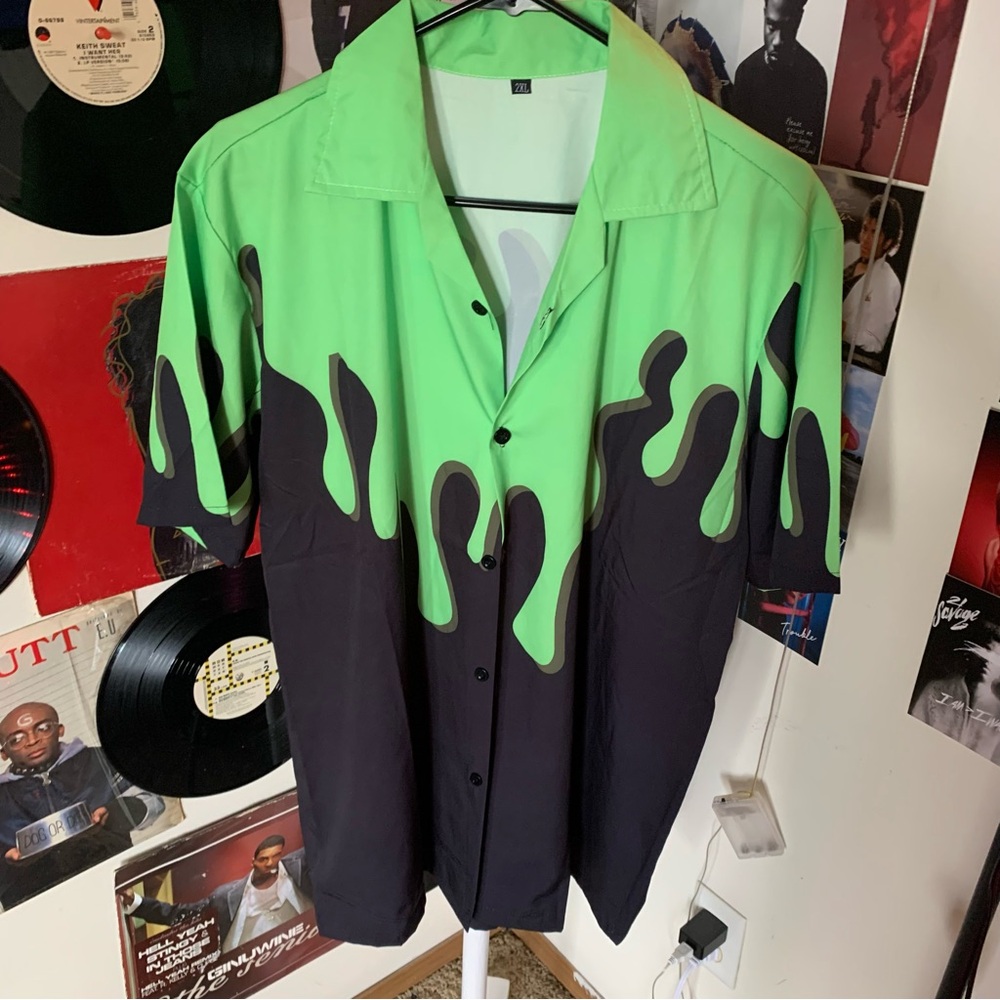 New‼️🚨 Mens Green Drip Button Down